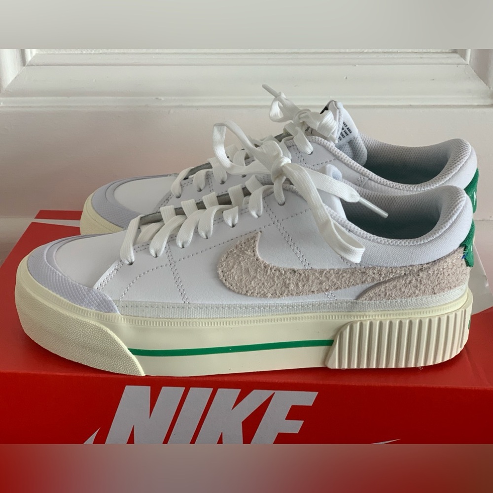 Nike Women's Court Legacy Lift sneakers size 7.5